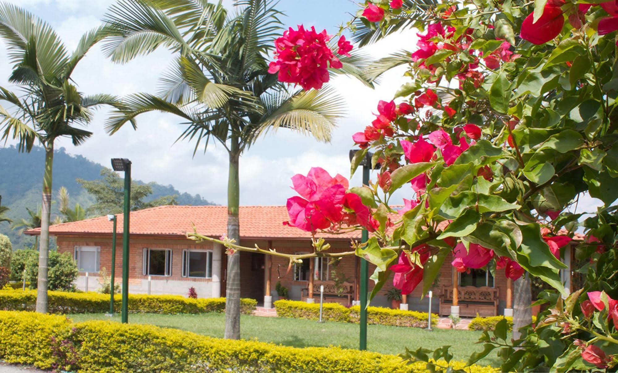 Hotel Finca Del Cafe Santa Rosa de Cabal Exterior foto